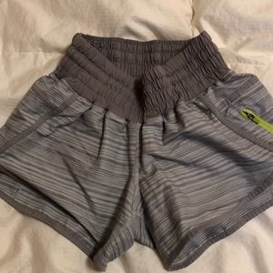 Lululemon tracker short
